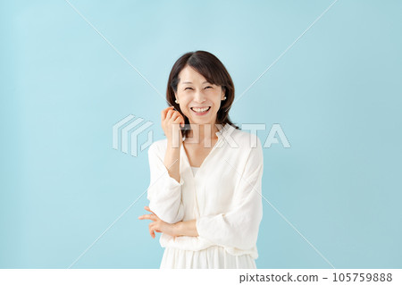 Female Portrait Smile 105759888