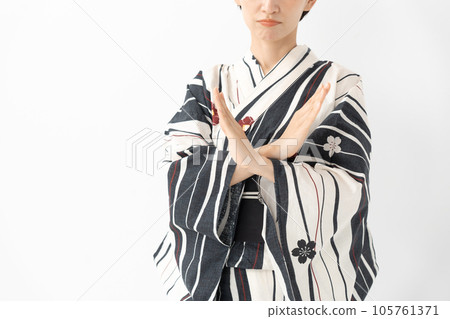 A woman in a yukata x A woman in a yukata x 105761371