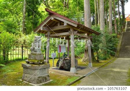 新潟縣上越市春日市的發電站春日神社 新潟縣上越市春日市的發電站春日神社 105763107