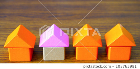 Building Block House 105763981
