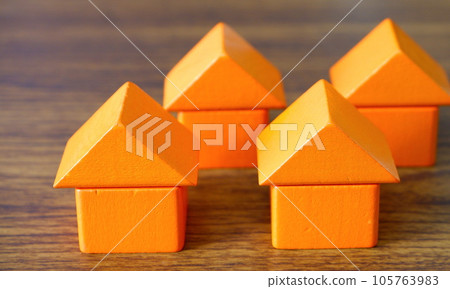 Building Block House 105763983