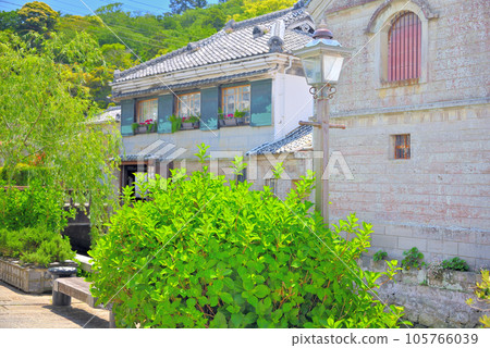Image of Izu Peninsula, Minamiizu, Shimoda Perry Road, promenade with weeping willows and street lights, Shimoda City, Shizuoka Prefecture (8) 105766039