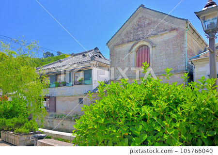 Image of Izu Peninsula, Minamiizu, Shimoda Perry Road, promenade with weeping willows and street lights, Shimoda City, Shizuoka Prefecture (9) 105766040