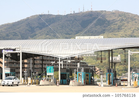 "Nara Gate" Second Hanna Road Furuse Toll Gate [Ikoma City, Nara Prefecture] 105768116