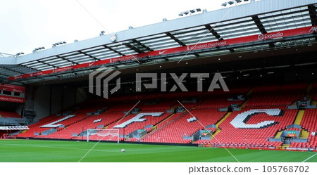 利物浦安菲爾德球場 105768702