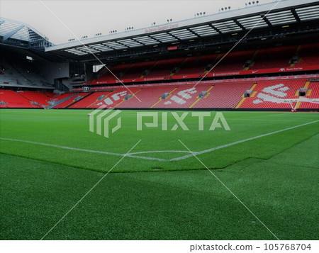 利物浦安菲爾德球場 105768704