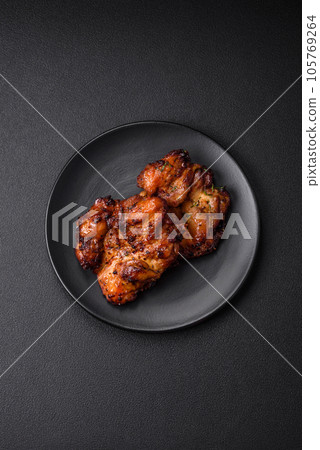 Delicious baked chicken meat with salt, spices and herbs 105769264