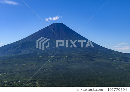 從小嶽山看夏天的富士山 從小嶽山看夏天的富士山 105770894