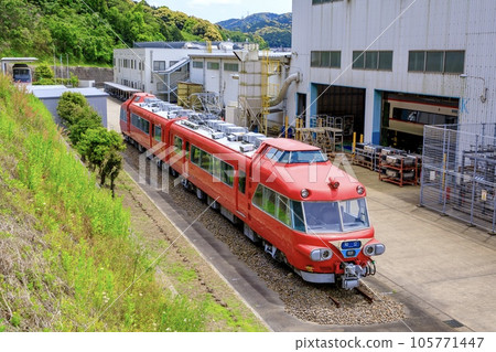 A 7000 series panorama car statically preserved at the Meitetsu Maiki inspection site in Okazaki City A 7000 series panorama car statically preserved at the Meitetsu Maiki inspection site in Okazaki City 105771447