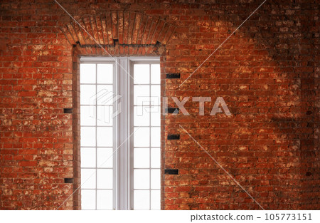 古樸的棕色舊磚牆 105773151