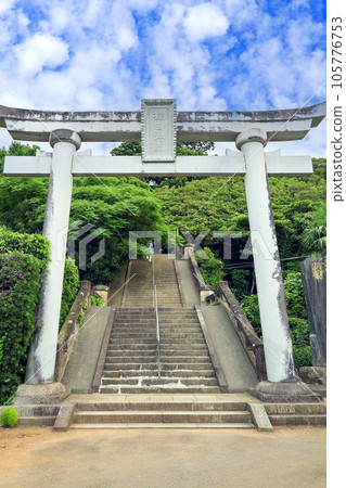 Saruta Shrine second torii (vertical) 105776753
