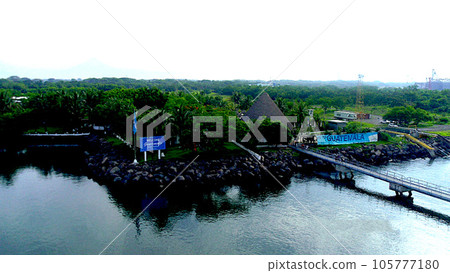 Puerto Quetzal port, Guatemala 105777180