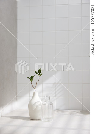 Various props in the bathroom background 105777821
