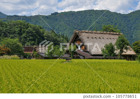 世界遺產白川鄉合掌造的美麗風景 世界遺產白川鄉合掌造的美麗風景 105778651