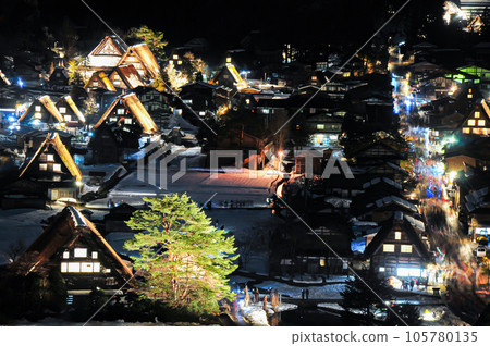 Beautiful illumination scenery of World Heritage Shirakawa-go 105780135