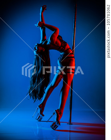 Young woman pole dancer 105781062