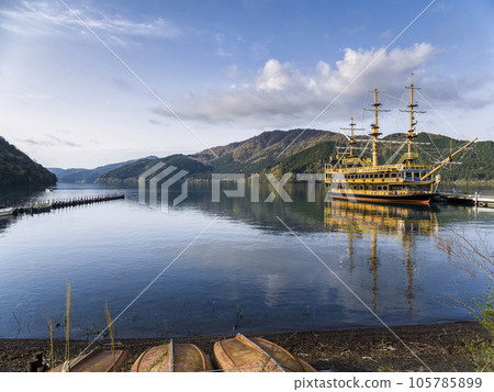 View of Lake Ashinoko from Togendai, Hakone / Hakone, Japan 105785899