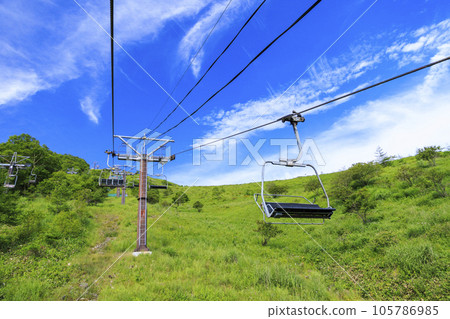 夏季汽車山 夏季汽車山 105786985