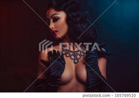 Young cabaret style woman topless portrait Young cabaret style woman topless portrait 105789510