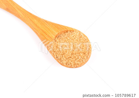 brown sugar in a spoon 105789617