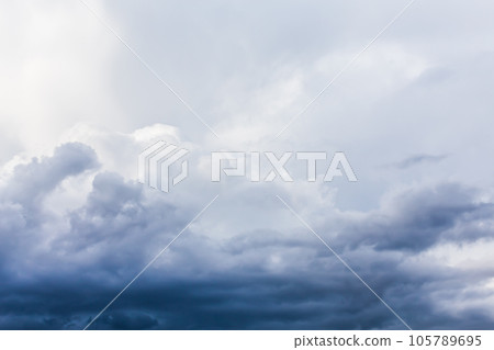 dark storm clouds before rain dark storm clouds before rain 105789695