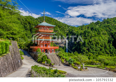 Kumano Nachi Taisha Shrine Pagoda and Nachi Falls 105791532