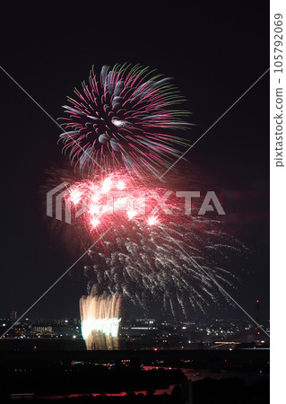 Arakawa: Toda Bridge Fireworks Festival SkyFantasia East and West Light Banquet (2023) Arakawa: Toda Bridge Fireworks Festival SkyFantasia East and West Light Banquet (2023) 105792069