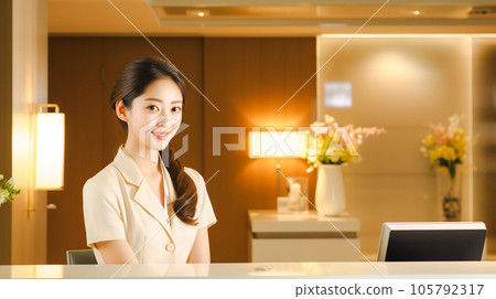 接待處一位微笑的女士 接待處一位微笑的女士 105792317
