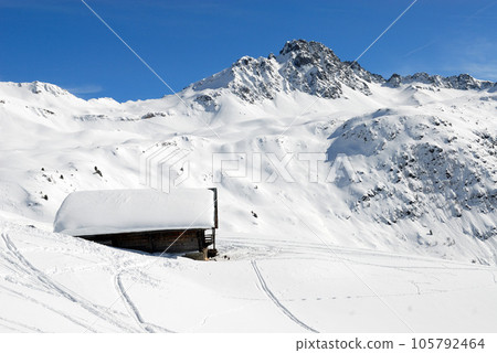 White mountain near Hauteluce and Contamines Monjoie 105792464