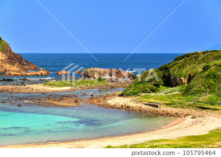 Izu Peninsula, Minamiizu, Tsumekizaki, Ikenodan Beach where you can enjoy swimming in the clear sea, Shimoda City, Shizuoka Prefecture (5) 105795464