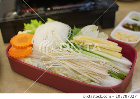 Mixed vegetables Shabu in restaurant Mixed vegetables Shabu in restaurant 105797327