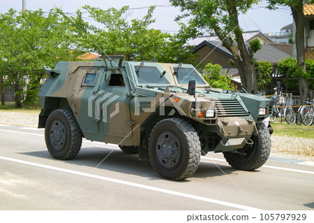 陸上自衛隊輕型裝甲車 105797929