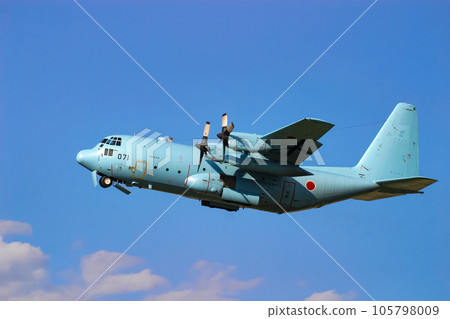 飛行中的航空自衛隊運輸機C-130H 飛行中的航空自衛隊運輸機C-130H 105798009