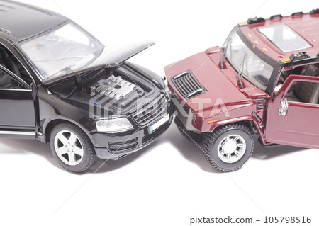 Car crash accident isolated on whie background. Insurance concept. Car crash accident isolated on whie background. Insurance concept. 105798516