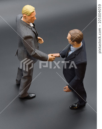 握手的商人形象 握手的商人形象 105804059