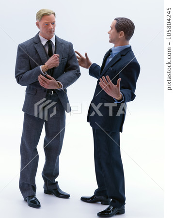 businessman figure explaining 105804245