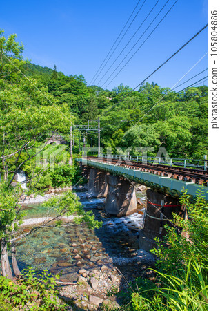Iron Bridge, Yubiso River, Joetsu Line, Midsummer Scenery, Minakami Town 105804886