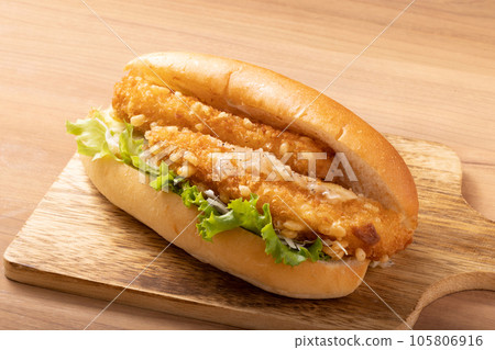 Green onion salt fillet cutlet sandwich 105806916