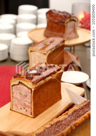 sanwich bread bologna 1 sanwich bread bologna 1 105809400