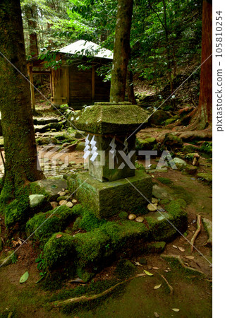 Tsukimigaoka Shrine [Hongu-cho, Tanabe City, Wakayama Prefecture] 105810254