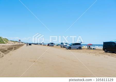 夏天可以在日本唯一的藍天沙灘上行駛的千里浜渚車道風景｜石川縣羽咋市 105811129