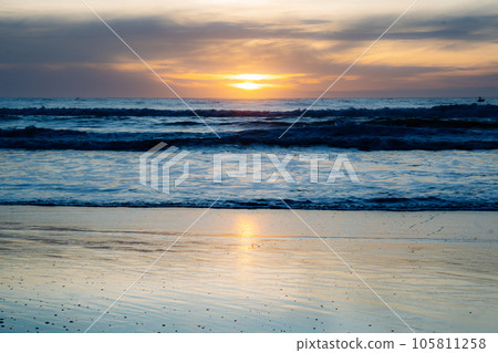 Affirmation photo You are free to be different Love yourself sunset over the sea horizon orange sky clouds dark sea water edge sand Affirmation photo You are free to be different Love yourself sunset over the sea horizon orange sky clouds dark sea water edge sand 105811258