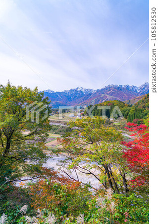 [秋天素材]白馬村秋天的風景[長野縣] 105812530