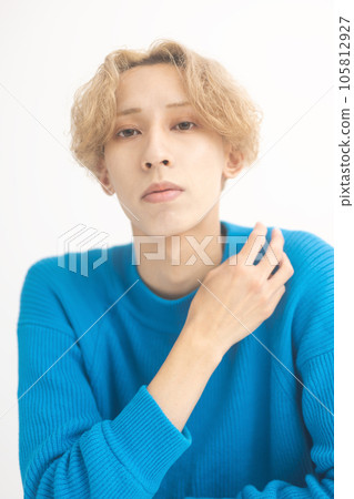男性肖像 105812927