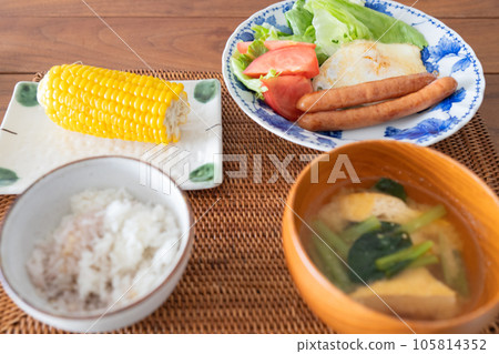 以蔬菜為主的早餐健康菜單 105814352