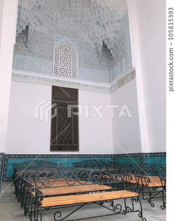 [烏茲別克斯坦] 放置在阿米爾帖木兒（Guru Amir）陵墓中的木凳（撒馬爾罕） 105815393