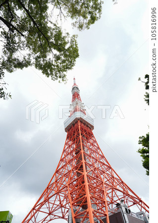 Tokyo Tower looking up from the bottom 105816996
