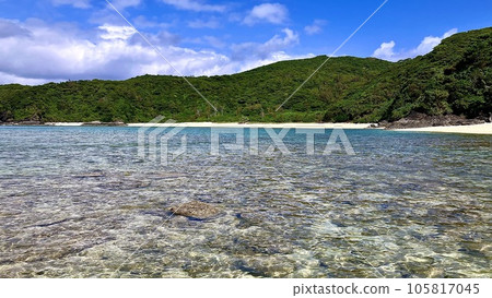 Agu no Hama on Aka Island seen from the sea in the Kerama Islands, Okinawa Prefecture Agu no Hama on Aka Island seen from the sea in the Kerama Islands, Okinawa Prefecture 105817045