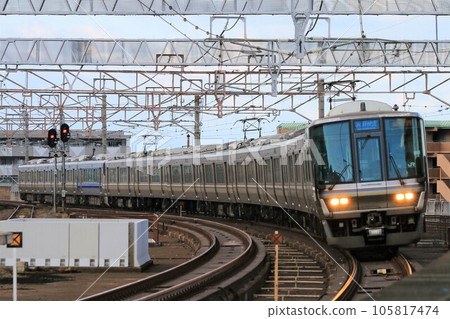 [JR西日本]223系+225系特別快速列車A座（湖西線：大津京站） 105817474