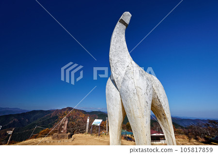 White horse statue at the summit of Mt. Jimba 105817859